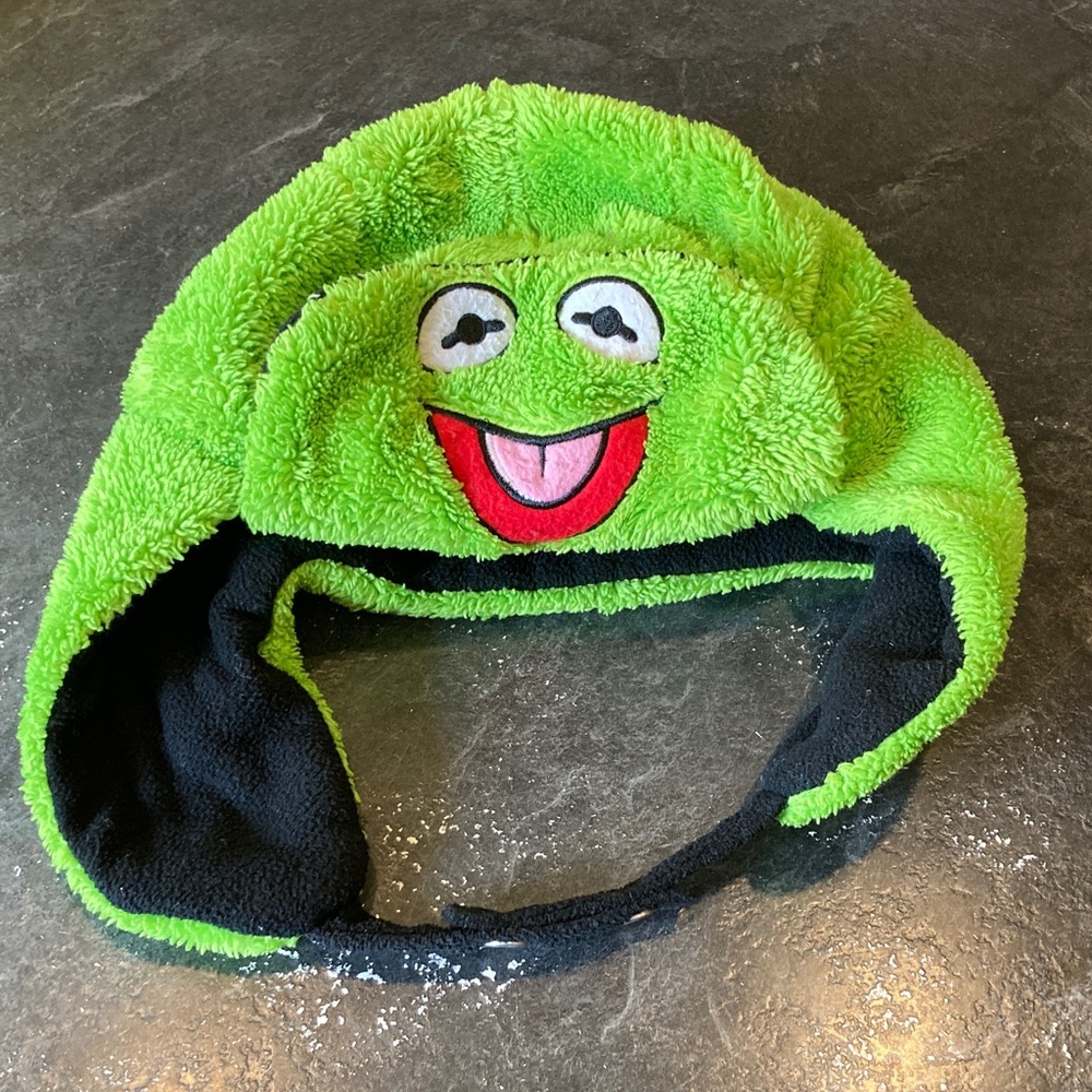 The Muppets Kermit the Frog green winter hat